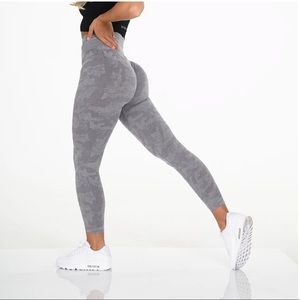 NVGTN Grey Camo Seamless